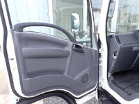 ISUZU Elf Aluminum Van TRG-NMR85AN 2016 153,900km_32