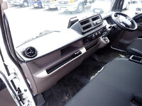MITSUBISHI FUSO Canter Double Cab 2RG-FEB50 2025 4,200km_31