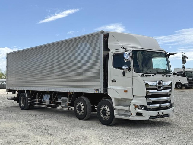 Profia Aluminum Van_1