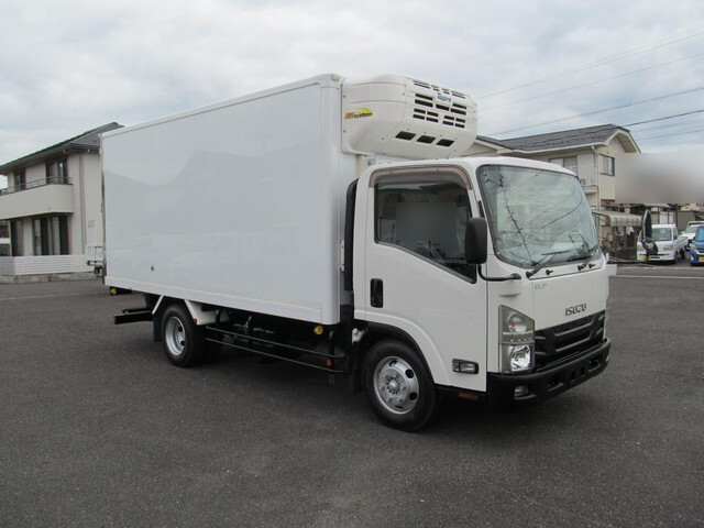 Elf Refrigerator & Freezer Truck_1