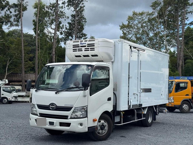 Dutro Refrigerator & Freezer Truck_1