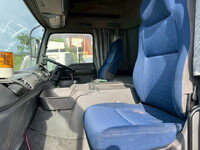 ISUZU Giga Trailer Head QKG-EXD52AG 2015 683,776km_37