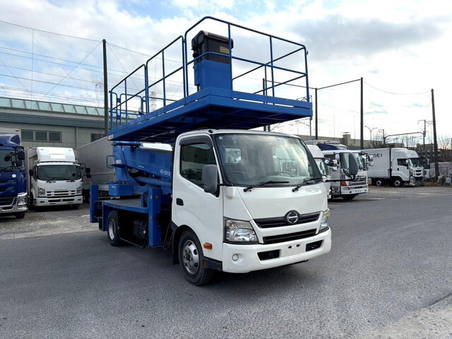 HINO Dutro Cherry Picker SKG-XZU710M 2011 12,000km