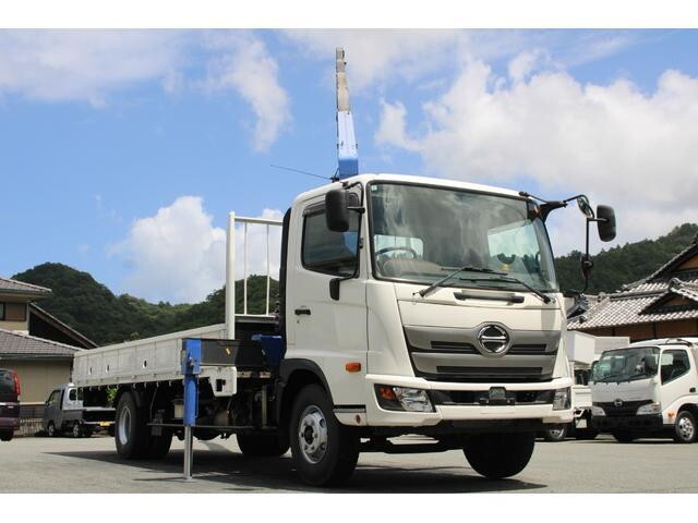Ranger Truck (With 5 Steps Of Cranes)_1
