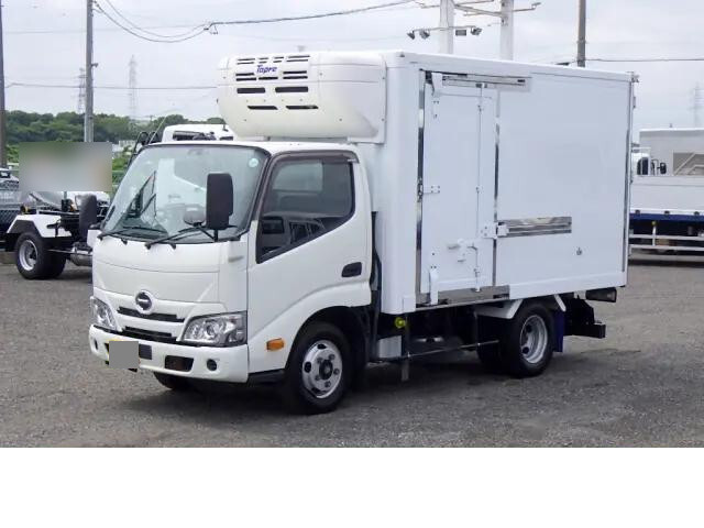 Dutro Refrigerator & Freezer Truck_1