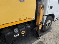 ISUZU Elf Cherry Picker SKG-NKR85AN 2011 305,000km_18