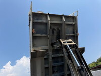 UD TRUCKS Quon Dump QKG-CW5XL 2015 616,000km_11
