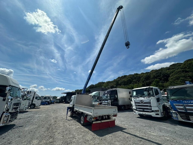 Canter Truck (With 4 Steps Of Cranes)_2