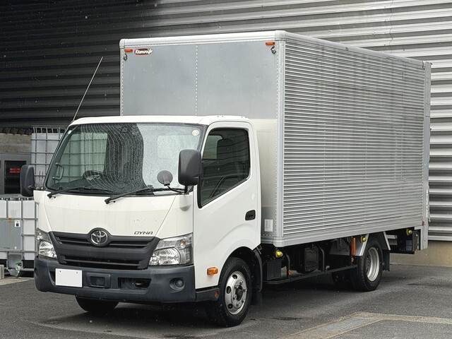 Dyna Aluminum Van_1
