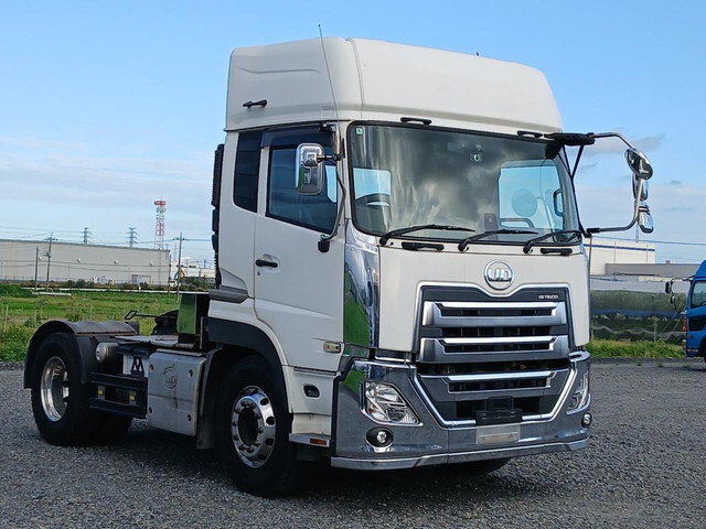 UD TRUCKS Quon Trailer Head 2PG-GK5AAB 2021 370,000km