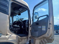 UD TRUCKS Quon Trailer Head QPG-GK5XAD 2018 586,000km_11