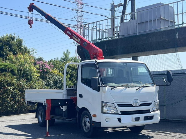 Toyoace Truck (With 3 Steps Of Cranes)_1