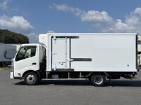 HINO Dutro Refrigerator & Freezer Truck TPG-XZU712M 2017 287,000km_6