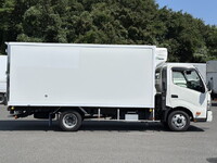 HINO Dutro Refrigerator & Freezer Truck TPG-XZU712M 2017 287,000km_7