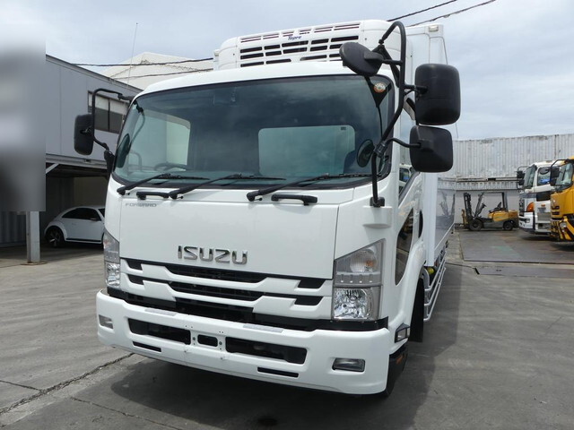 ISUZU Forward Refrigerator & Freezer Truck LKG-FTR90T2 2017 185,000km