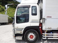 ISUZU Giga Aluminum Wing QKG-CXY77AJ 2015 735,000km_9