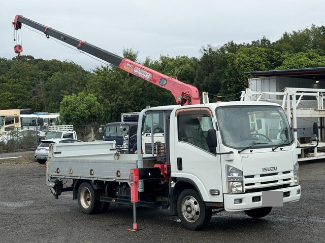 Elf Truck (With 4 Steps Of Cranes)_1