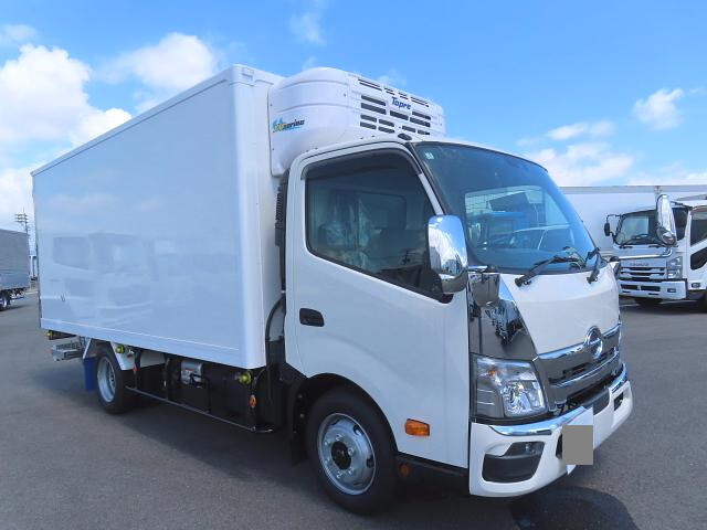 HINO Dutro Refrigerator & Freezer Truck 2WG-XZU713N 2026 600km_1