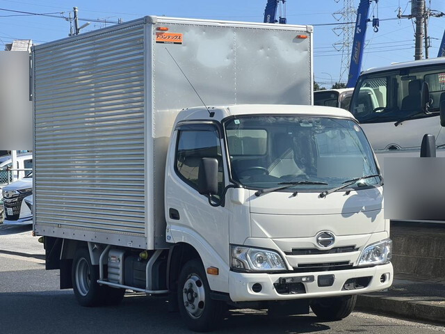 Dutro Aluminum Van_1