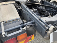 UD TRUCKS Quon Trailer Head QPG-GK5XAB 2016 613,000km_14