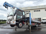 Condor Self Loader (With 4 Steps Of Cranes)