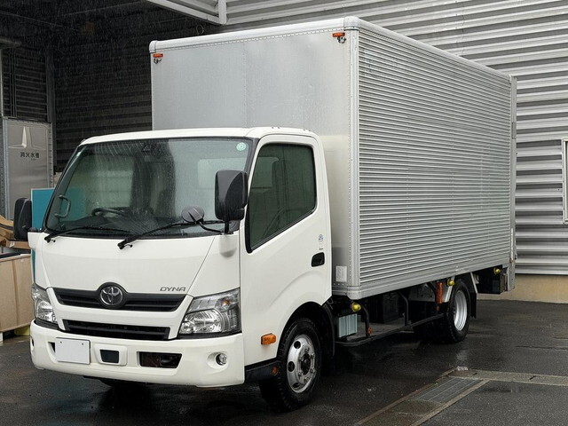 TOYOTA Dyna Aluminum Van TPG-XZU712 2017 189,000km