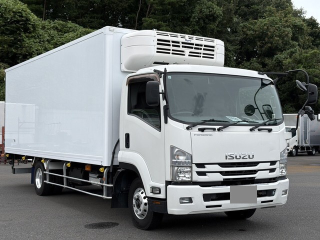Forward Refrigerator & Freezer Truck_1