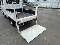 ISUZU Elf Double Cab TRG-NHR85A 2018 142,696km_6