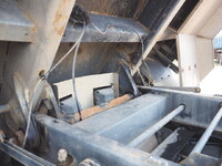 UD TRUCKS Quon Dump QKG-CW5XL 2015 539,977km_16