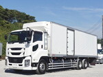 Giga Refrigerator & Freezer Truck