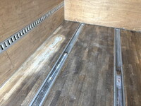 ISUZU Elf Aluminum Van TRG-NMR85N 2018 218,122km_17