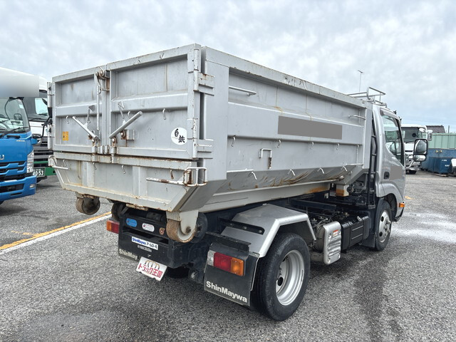Dutro Container Carrier Truck_2
