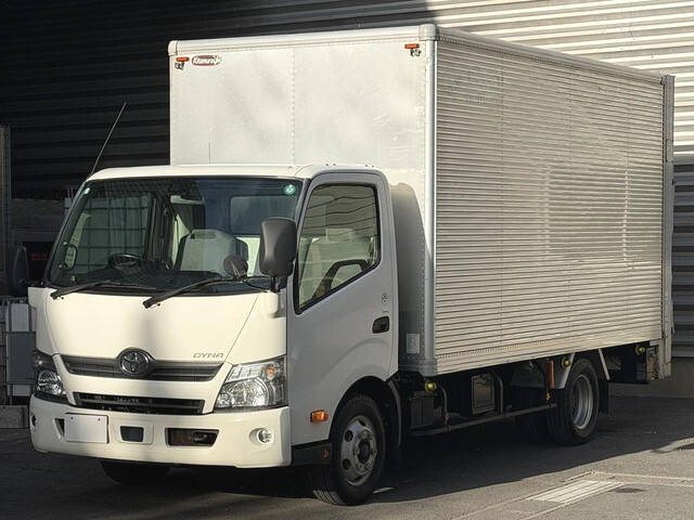 Dyna Aluminum Van_1