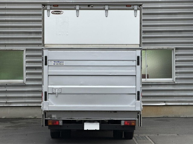 Dyna Aluminum Van_2