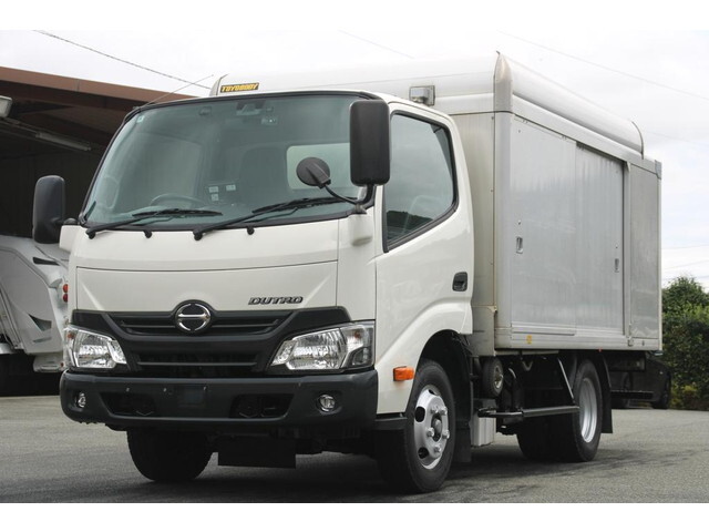 HINO Dutro Bottle Van TPG-XZC605M 2018 57,306km_1