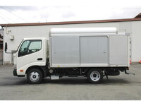 HINO Dutro Bottle Van TPG-XZC605M 2018 57,306km_6