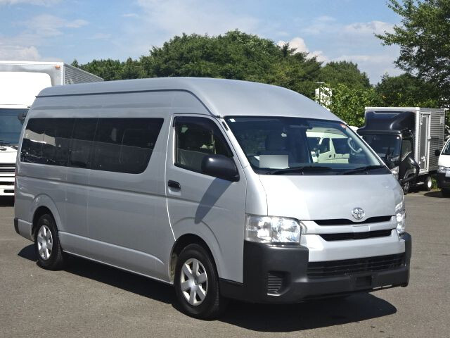Hiace Bus_1