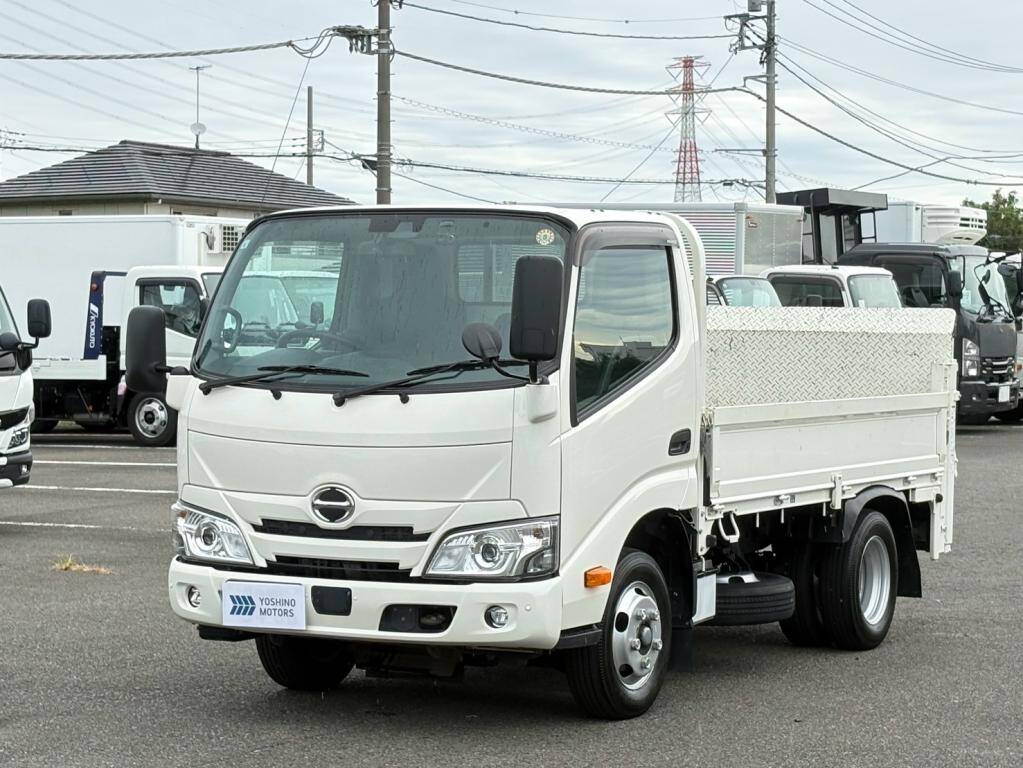HINO Dutro Flat Body 2KG-XZU605M 2024 22,000km