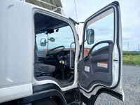 ISUZU Forward Aluminum Wing 2RG-FRR90S2 2017 218,000km_24