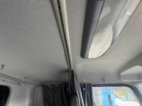 ISUZU Giga Aluminum Wing QPG-CYJ77B 2017 1,323,000km_32