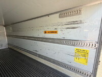ISUZU Forward Refrigerator & Freezer Truck TKG-FRR90T2 2015 543,000km_16