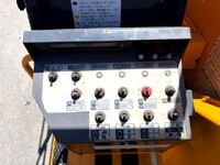 ISUZU Elf Cherry Picker PDG-NKR85YN 2010 53,800km_17