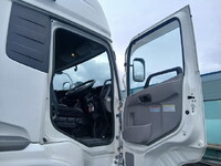 UD TRUCKS Quon Trailer Head 2PG-GK5AAB 2019 630,000km_17