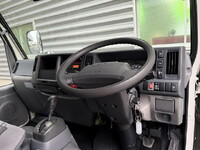 ISUZU Elf Panel Van TRG-NKR85N 2015 115,000km_15