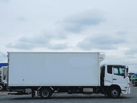 UD TRUCKS Condor Refrigerator & Freezer Truck TKG-MK38C 2015 325,000km_5