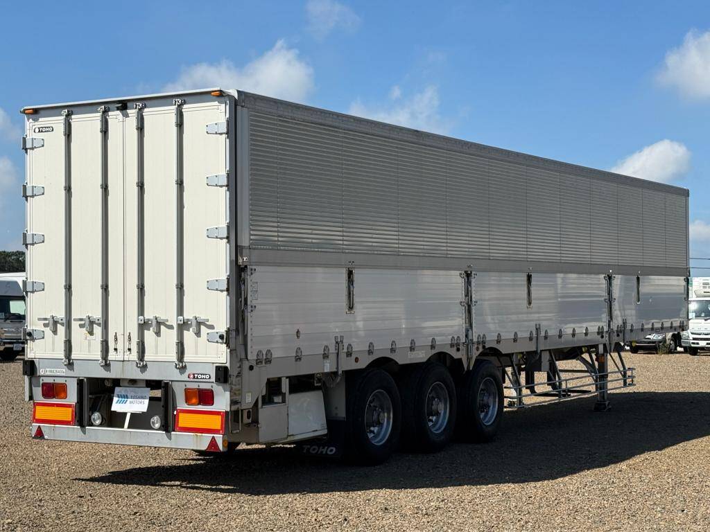 Others Gull Wing Trailer_1