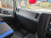 ISUZU Giga Trailer Head QKG-EXD52BD 2017 566,000km_22