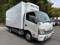 HINO Dutro Refrigerator & Freezer Truck TKG-XZU710M 2013 199,000km_3