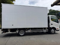 HINO Dutro Refrigerator & Freezer Truck TKG-XZU710M 2013 199,000km_4