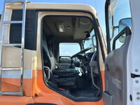 UD TRUCKS Condor Mixer Truck QDG-PW39L 2014 128,613km_24